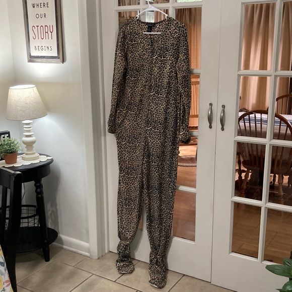 softwear Other - Softwear footed pajamas